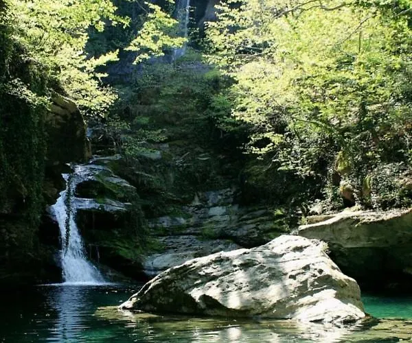 Sotiria * Kókkinon Nerón