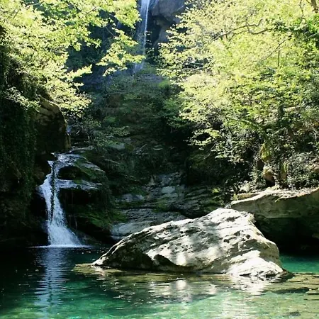 Sotiria * Kókkinon Nerón